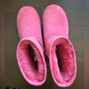UGGs - Classic Mini Boot II - Size 9